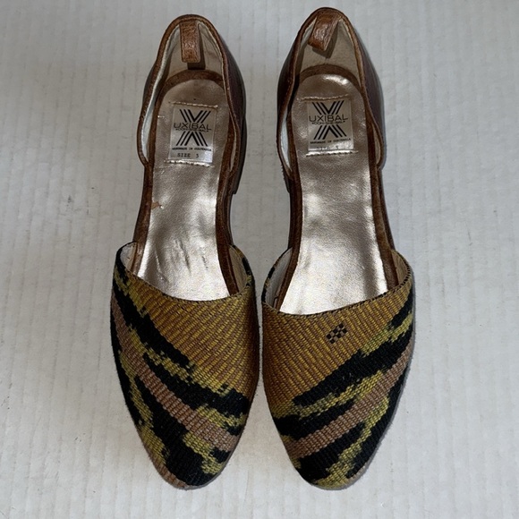 Uxibal Handmade Woven Tribal Print Leather Open Side Flats - Picture 8 of 8